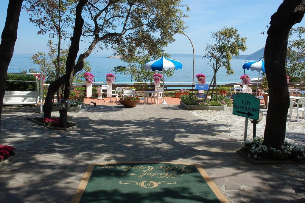 Hotel Villa Ombrosa Portoferraio Exterior photo